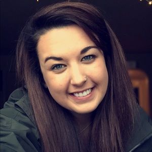 Meet your Posher, Jena